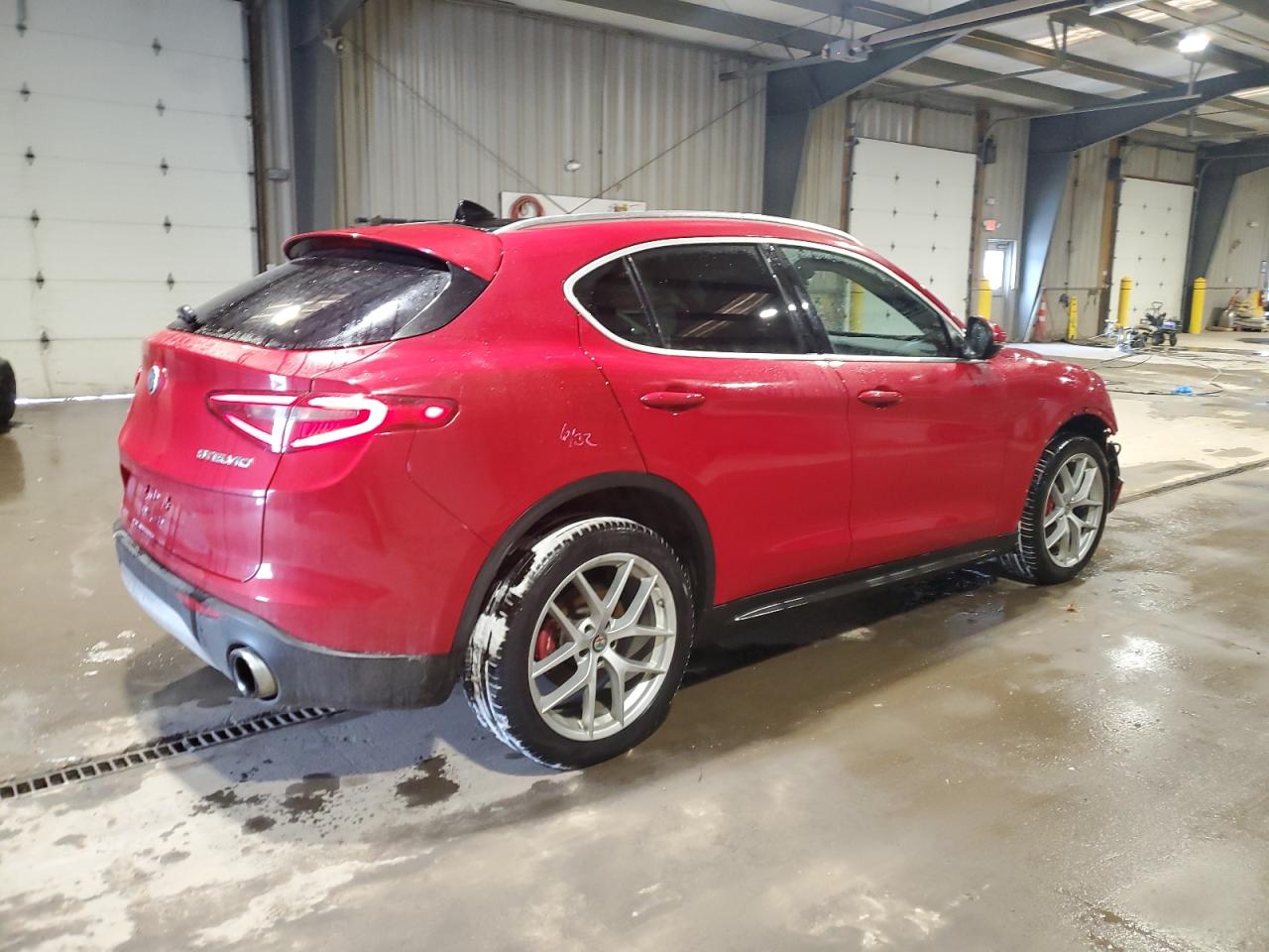 2019 Alfa Romeo Stelvio - Image 3