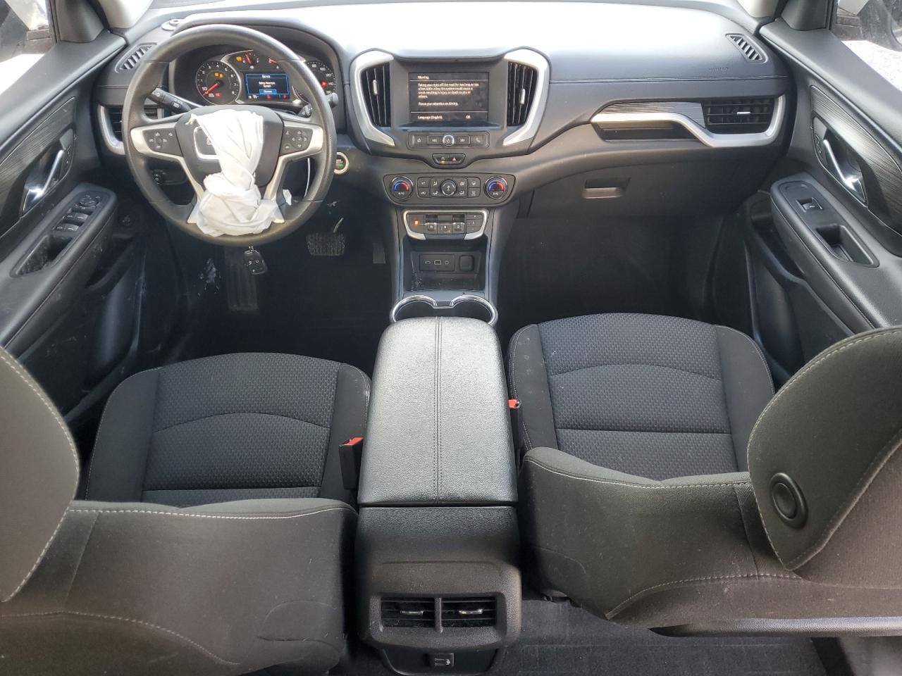 2022 GMC Terrain - Image 8