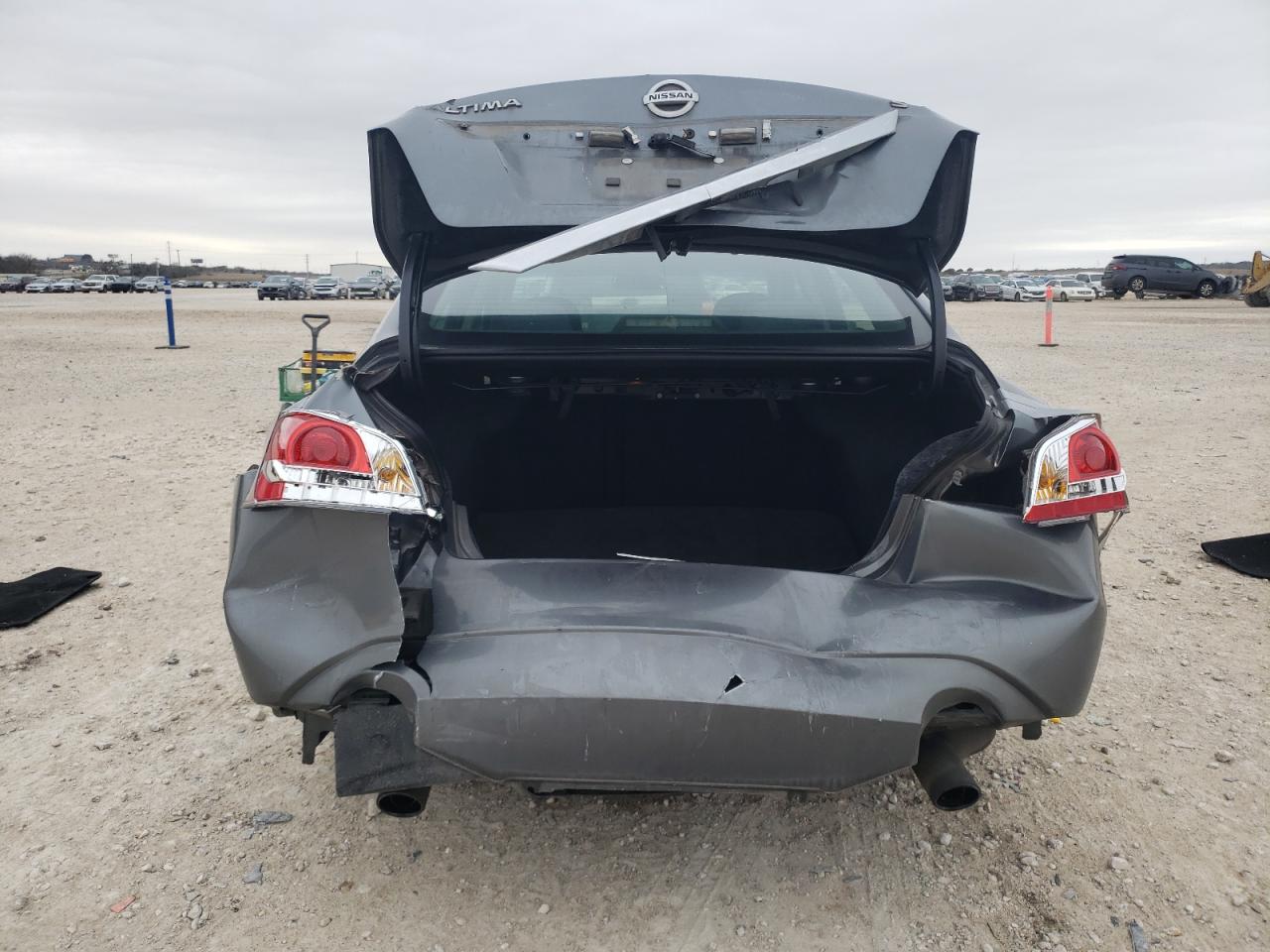 2015 Nissan Altima - Image 6