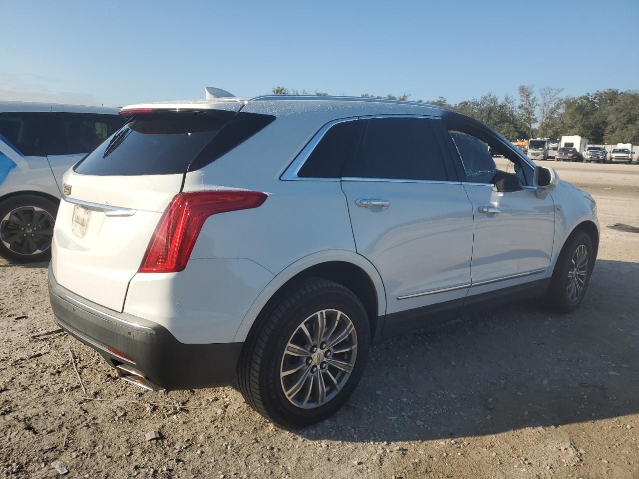 2018 Cadillac XT5 - Image 3