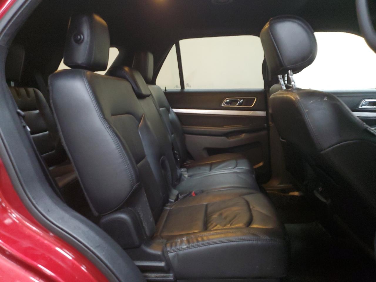 2017 Ford Explorer - Image 11