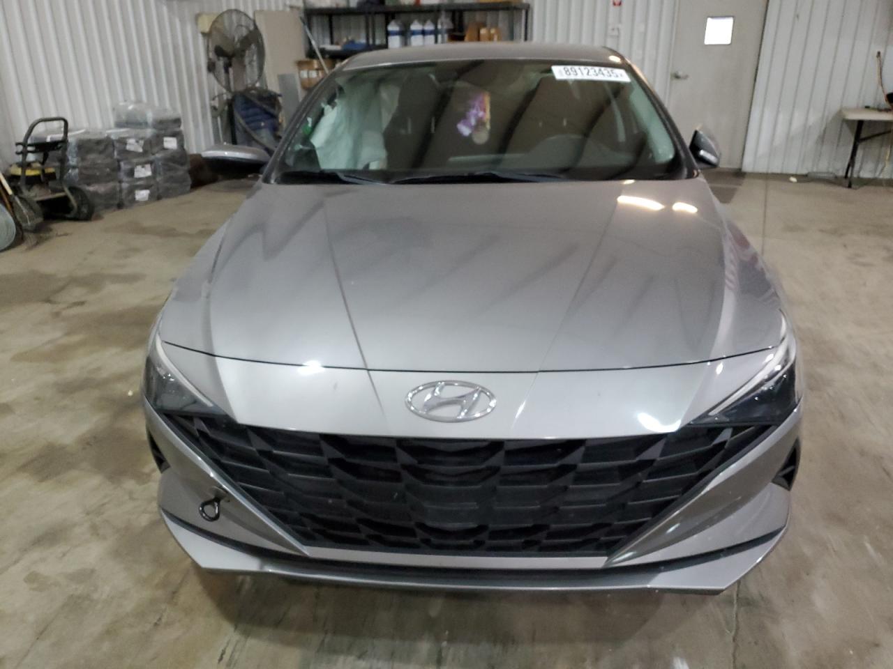 2021 Hyundai Elantra - Image 5