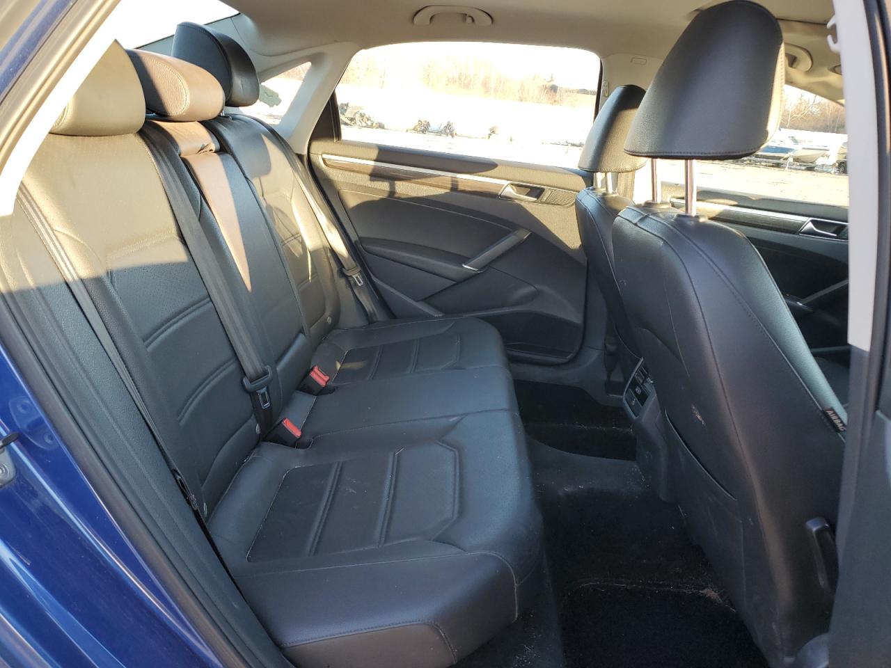 2016 Volkswagen Passat - Image 10
