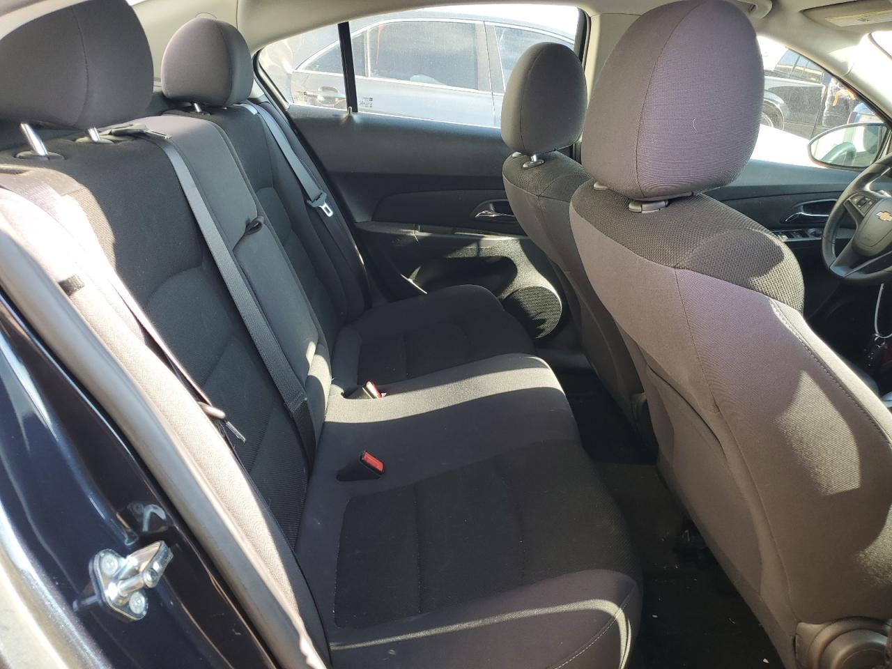 2015 Chevrolet Cruze - Image 10