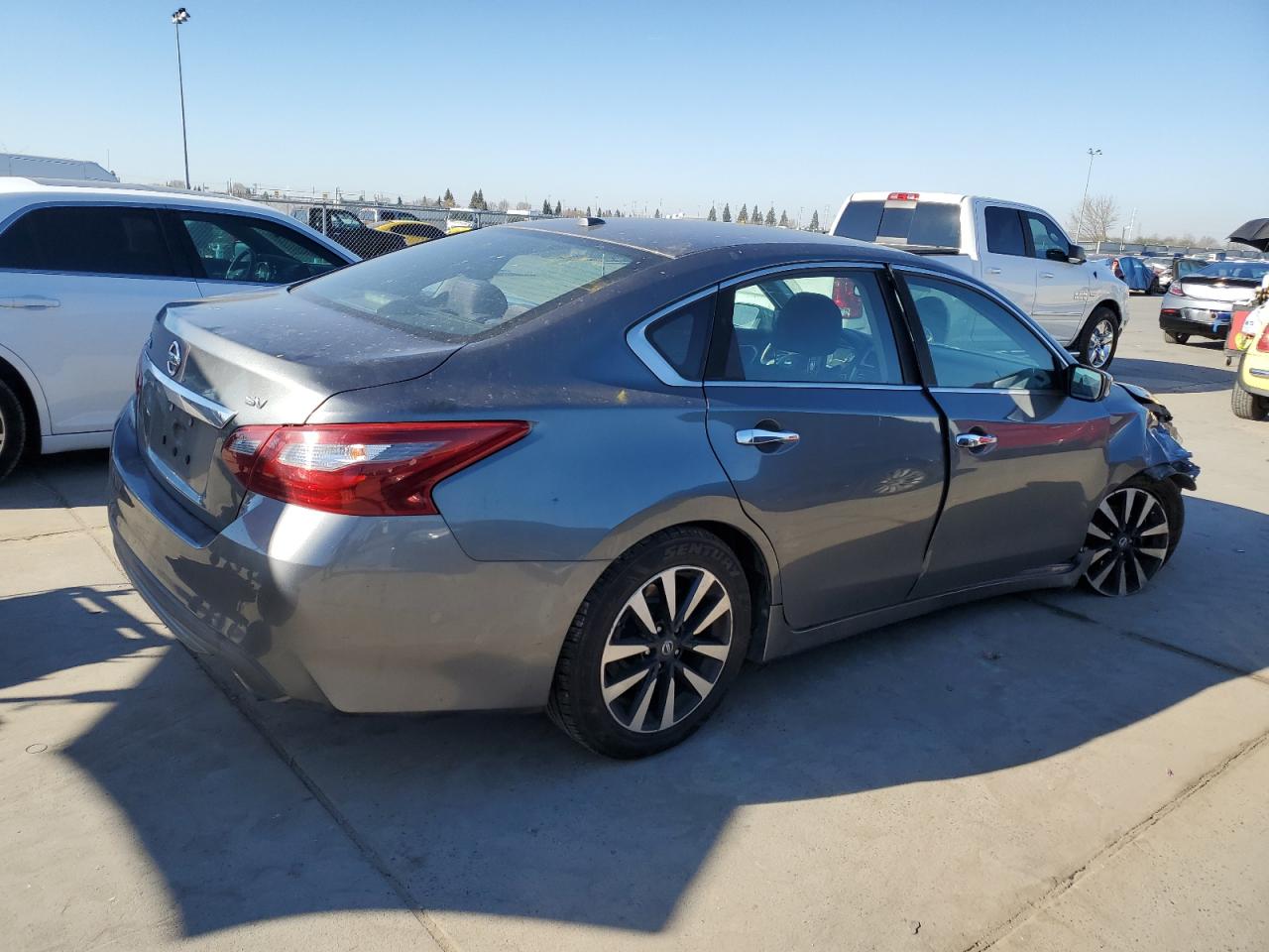 2018 Nissan Altima - Image 3
