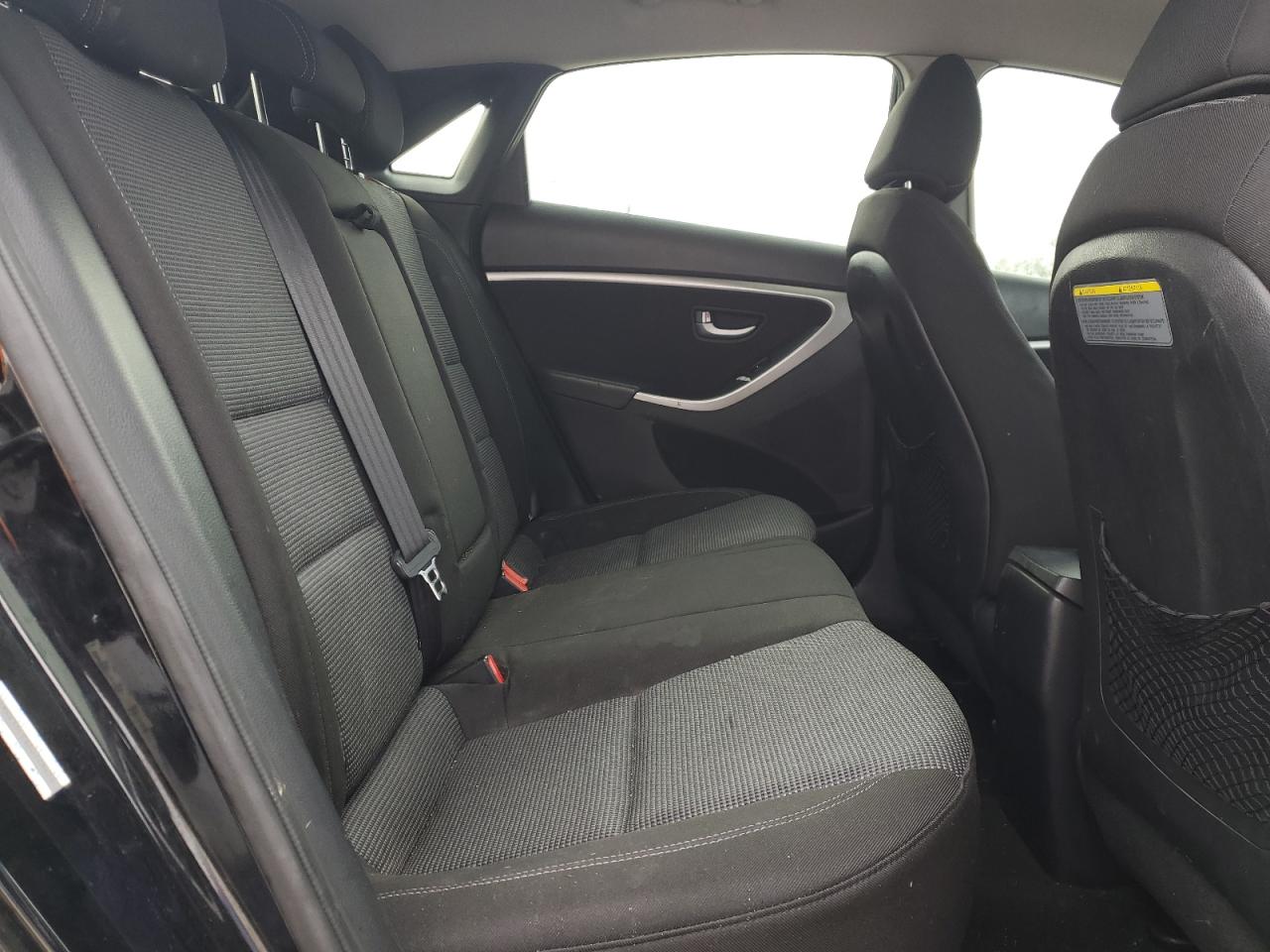 2013 Hyundai Elantra - Image 11