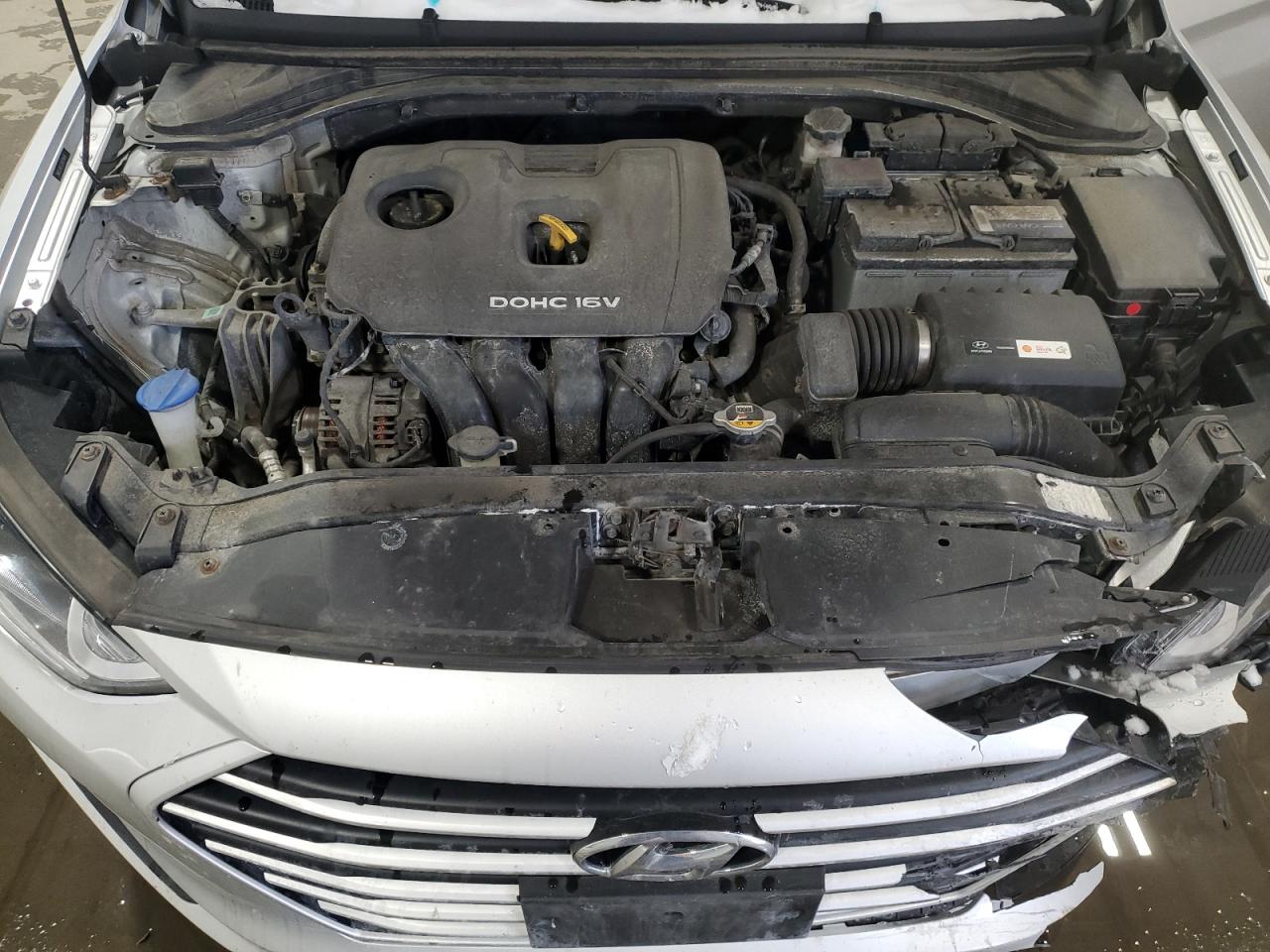 2018 Hyundai Elantra - Image 11