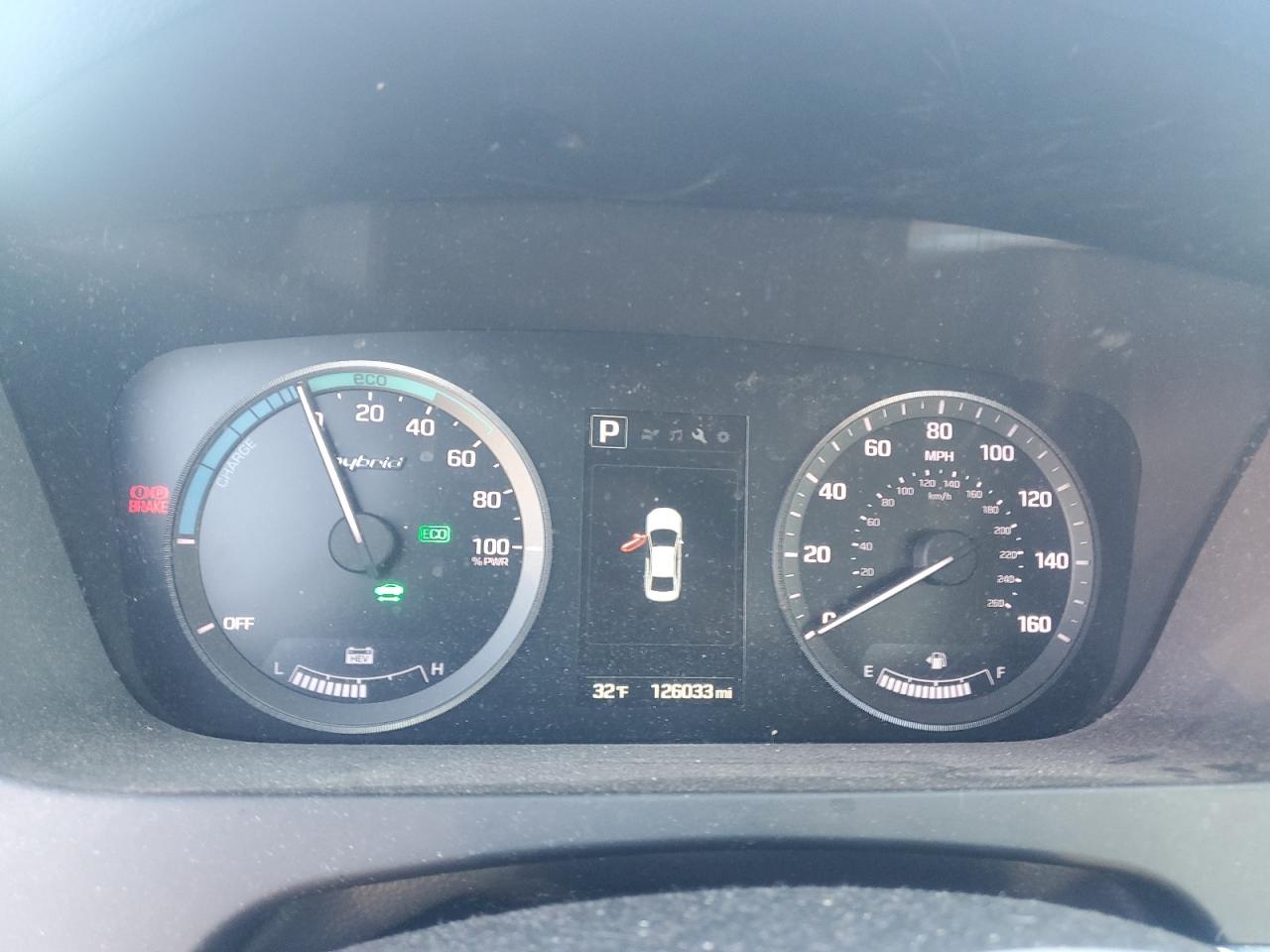 2017 Hyundai Sonata Hybrid VIN: KMHE24L38HA067587 Lot: 88334615