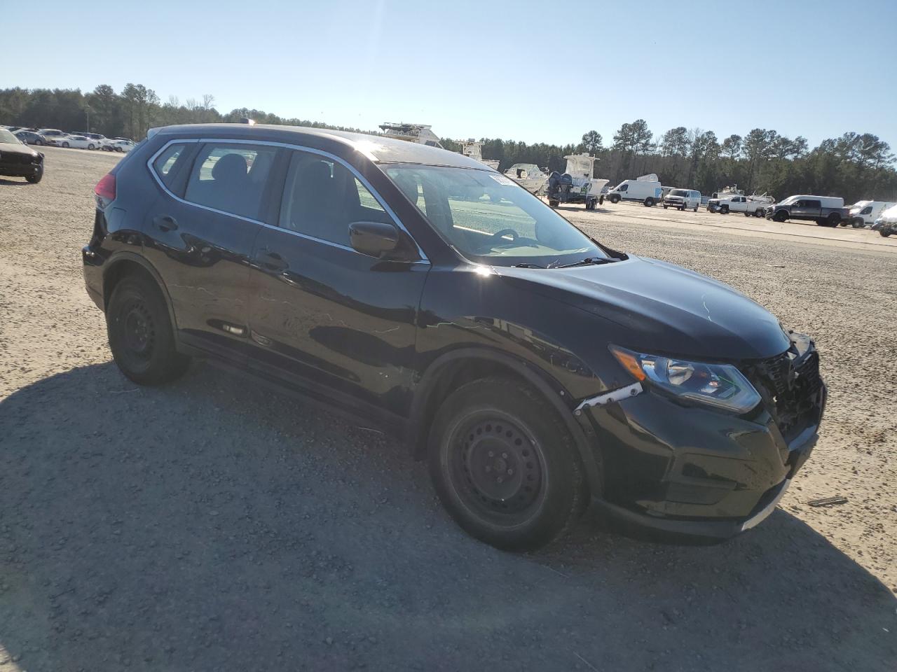 2017 Nissan Rogue - Image 4