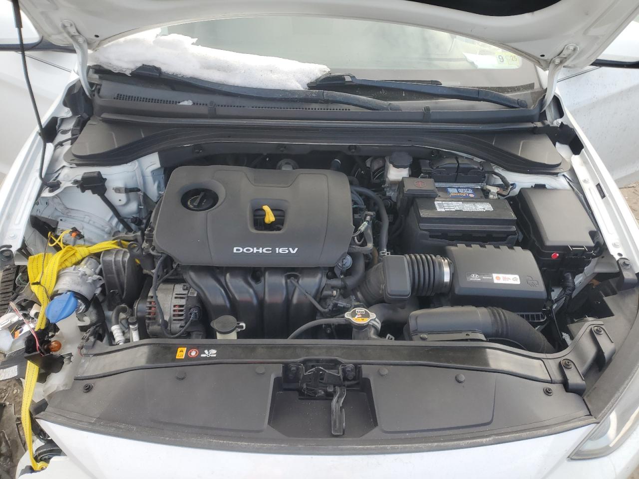 2017 Hyundai Elantra - Image 11