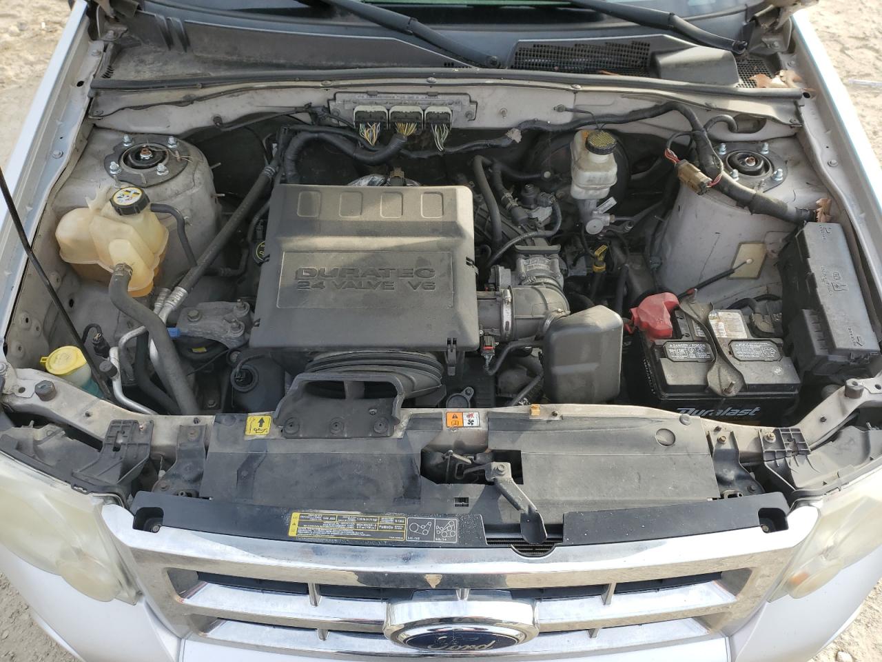 2010 Ford Escape - Image 12