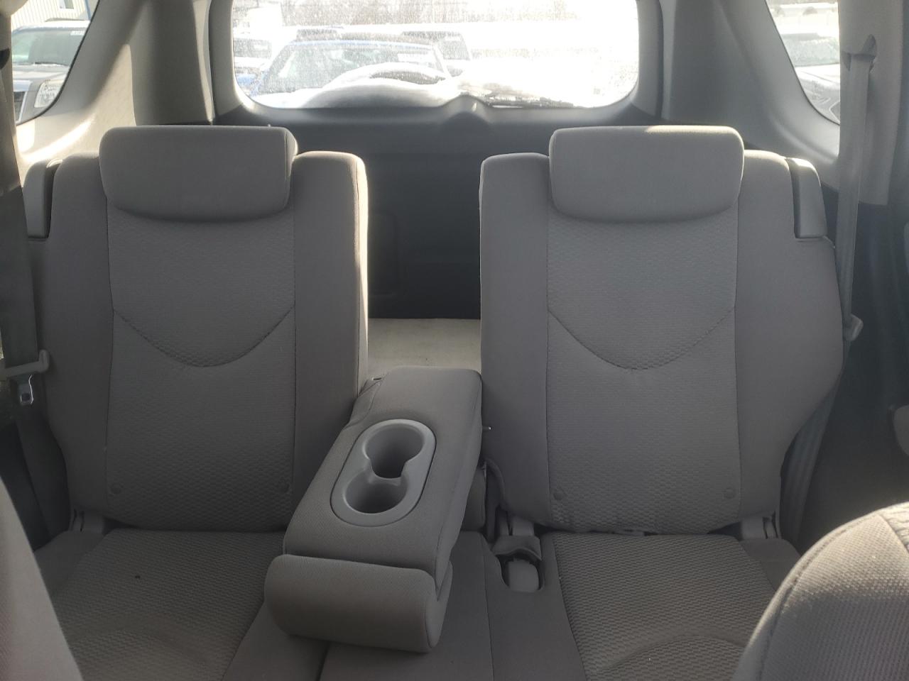2011 Toyota RAV 4 - Image 10