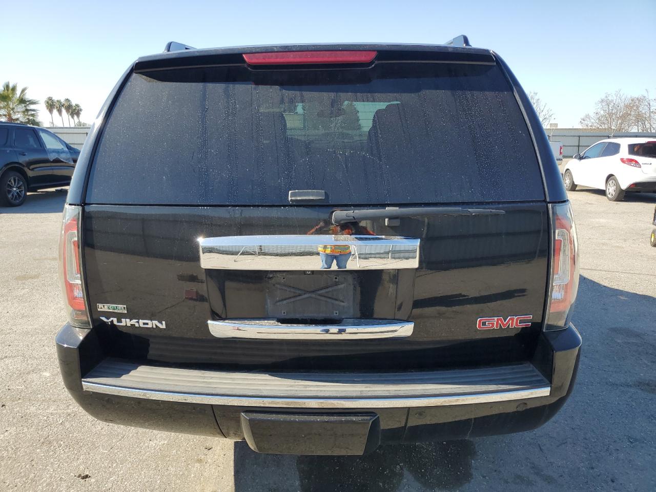2012 GMC Yukon - Image 6