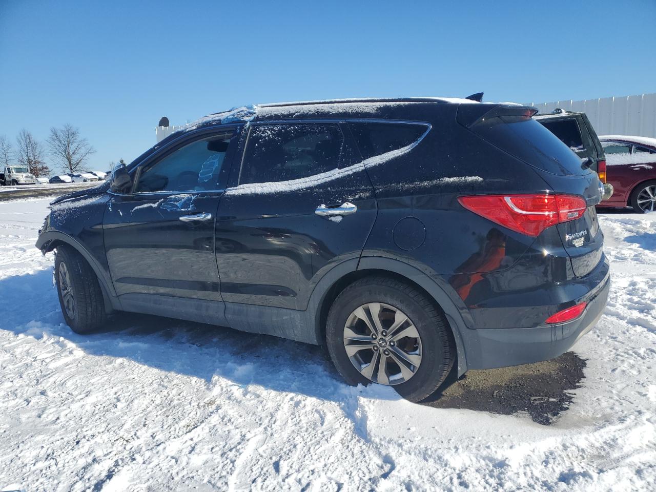 2014 Hyundai Santa Fe - Image 2