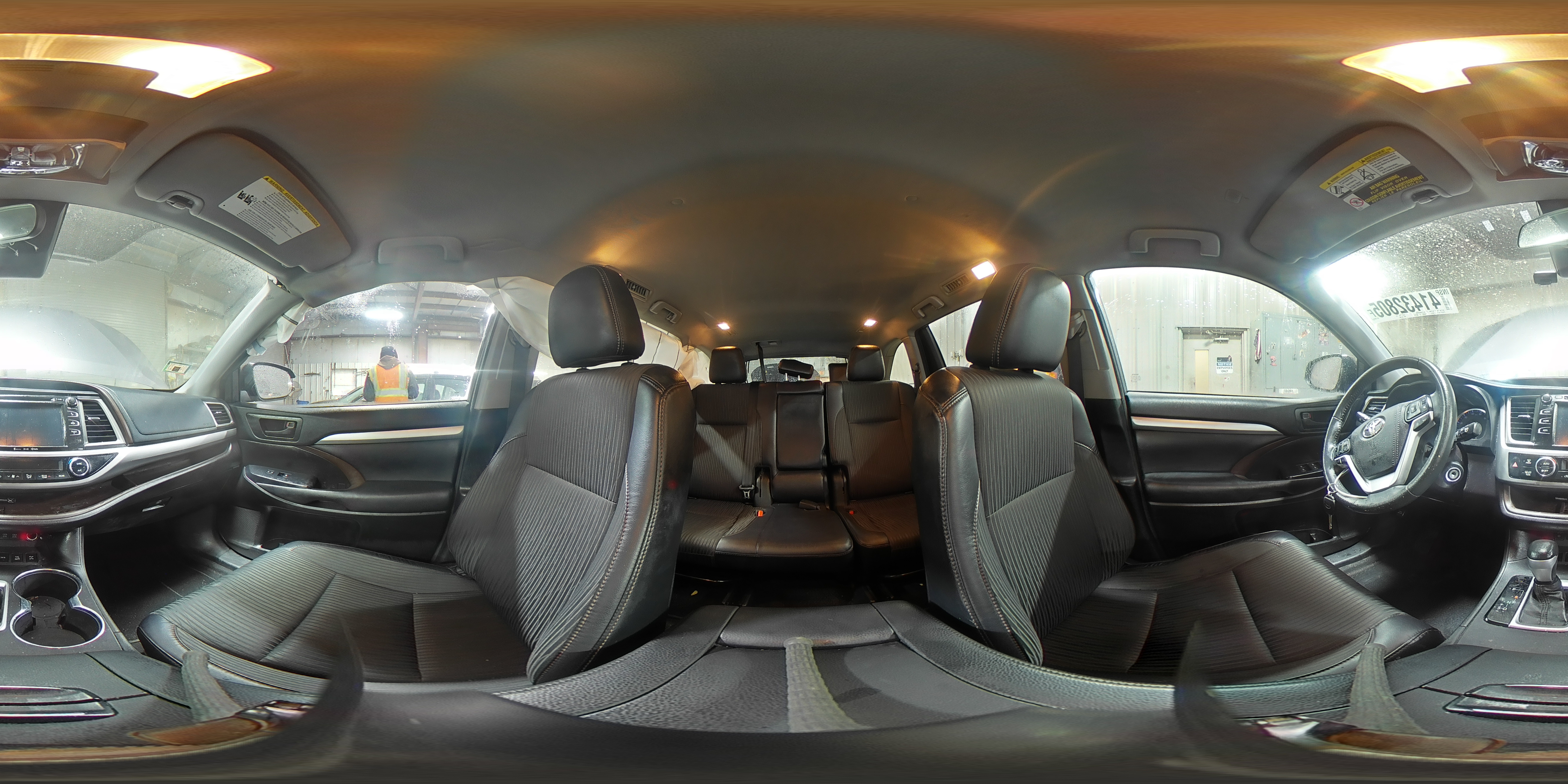 2018 Toyota Highlander - Image 14