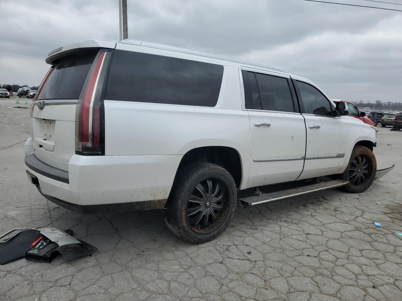 2016 Cadillac Escalade - Image 3