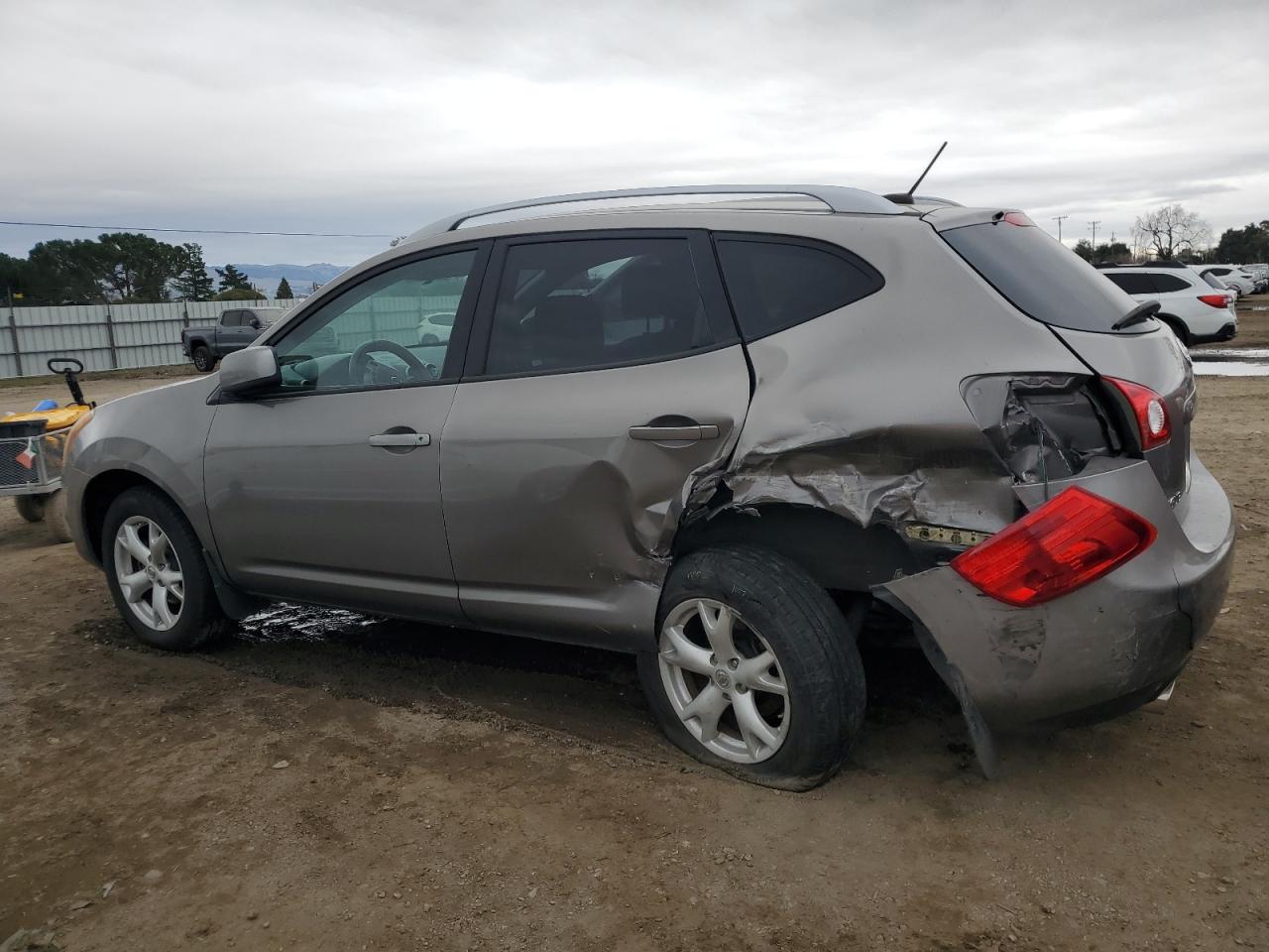 2008 Nissan Rogue - Image 2
