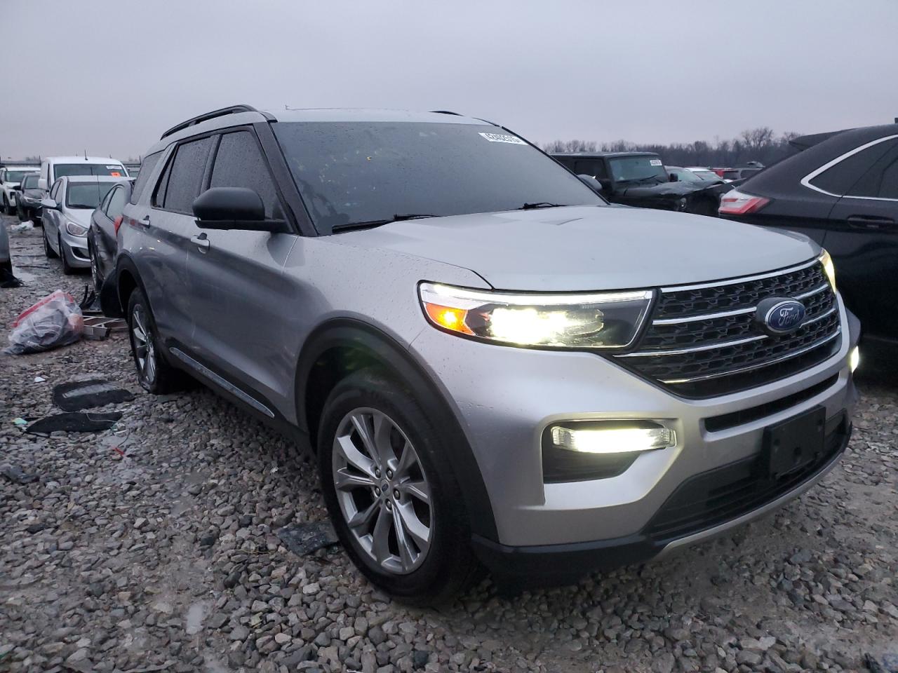 2021 Ford Explorer - Image 4