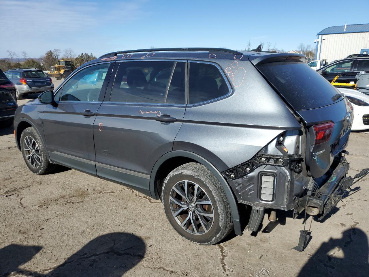 2020 Volkswagen Tiguan - Image 2