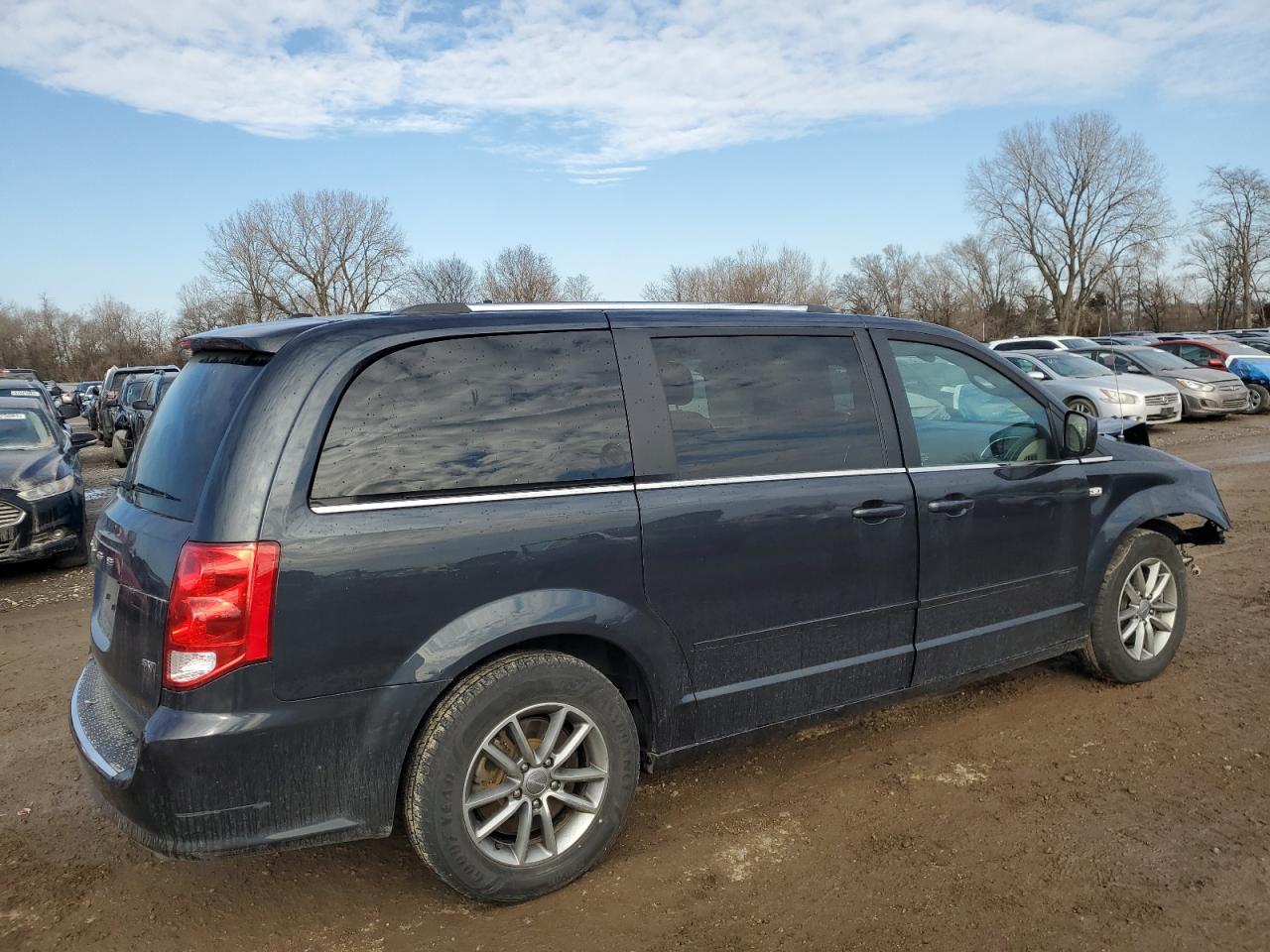 2014 Dodge Caravan - Image 3