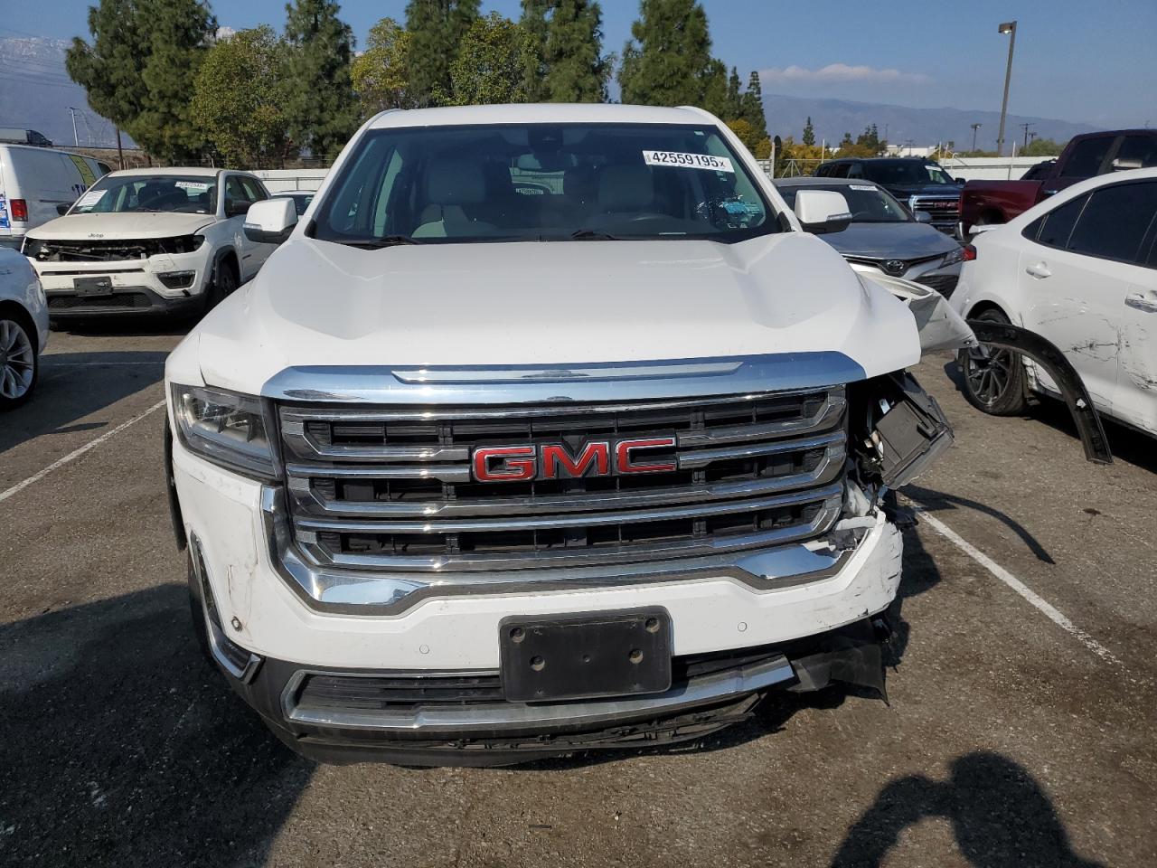 2022 GMC Acadia - Image 5