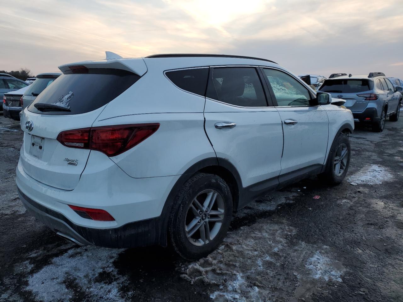 2017 Hyundai Santa Fe - Image 3