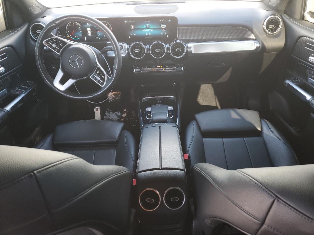 2020 Mercedes-Benz GLB - Image 8