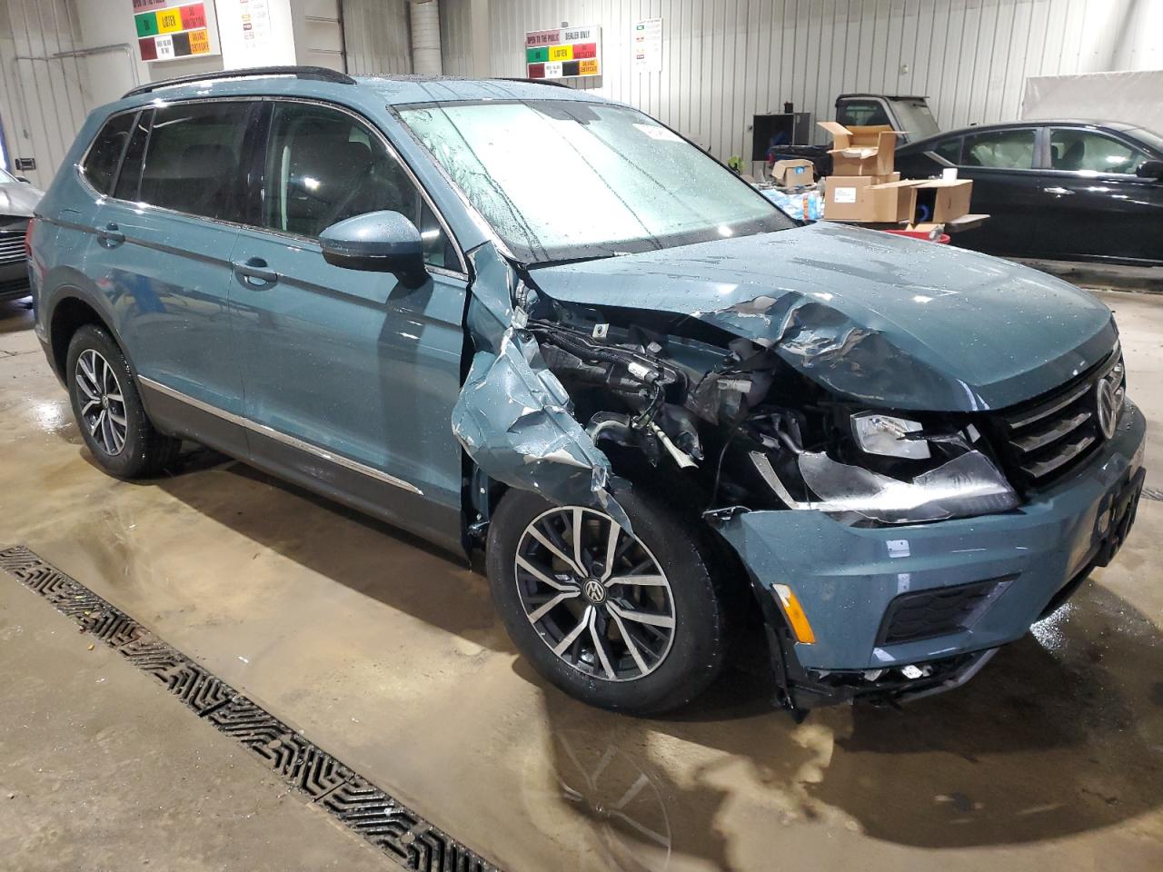 2020 Volkswagen Tiguan - Image 4