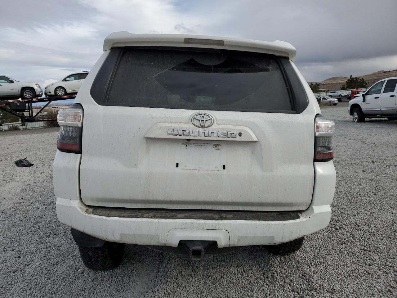 2017 Toyota 4Runner - Image 6