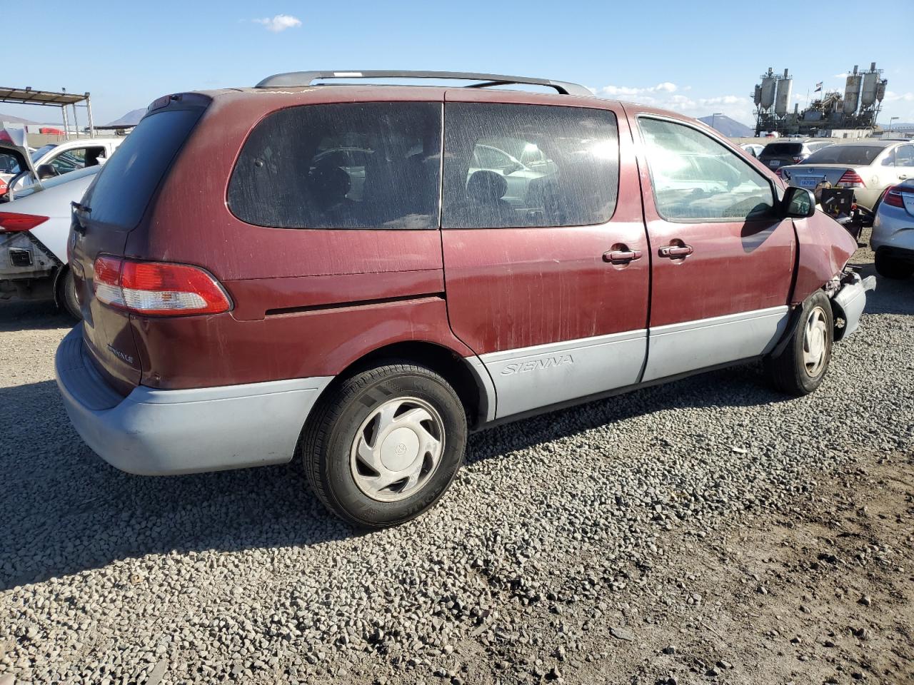 2001 Toyota Sienna - Image 3