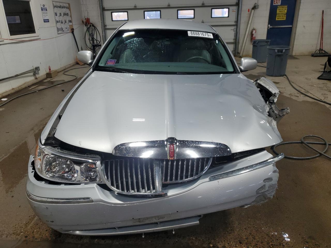1998 Lincoln Town Car - Image 5