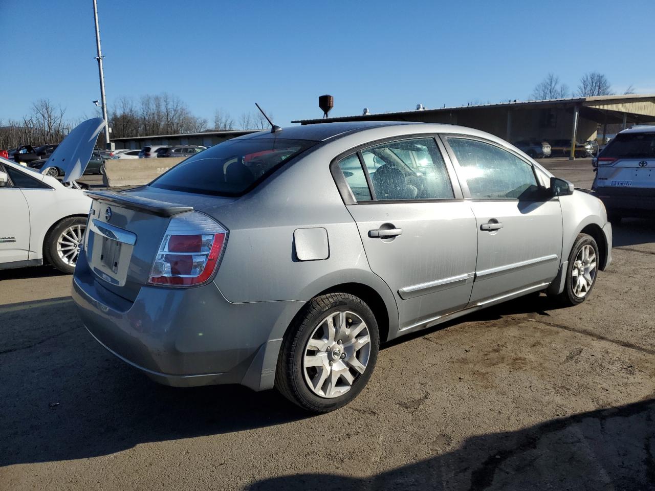 2011 Nissan Sentra - Image 3
