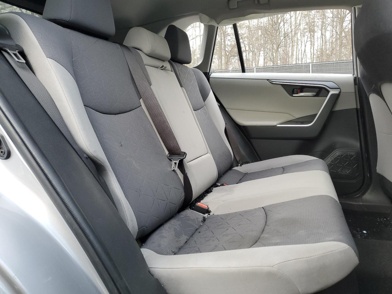 2020 Toyota RAV 4 - Image 11