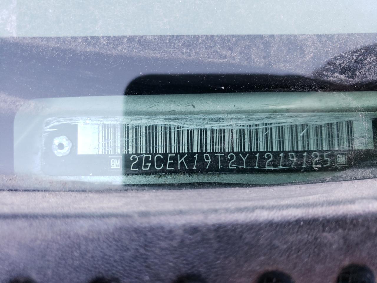 2000 Chevrolet Silverado - Image 12