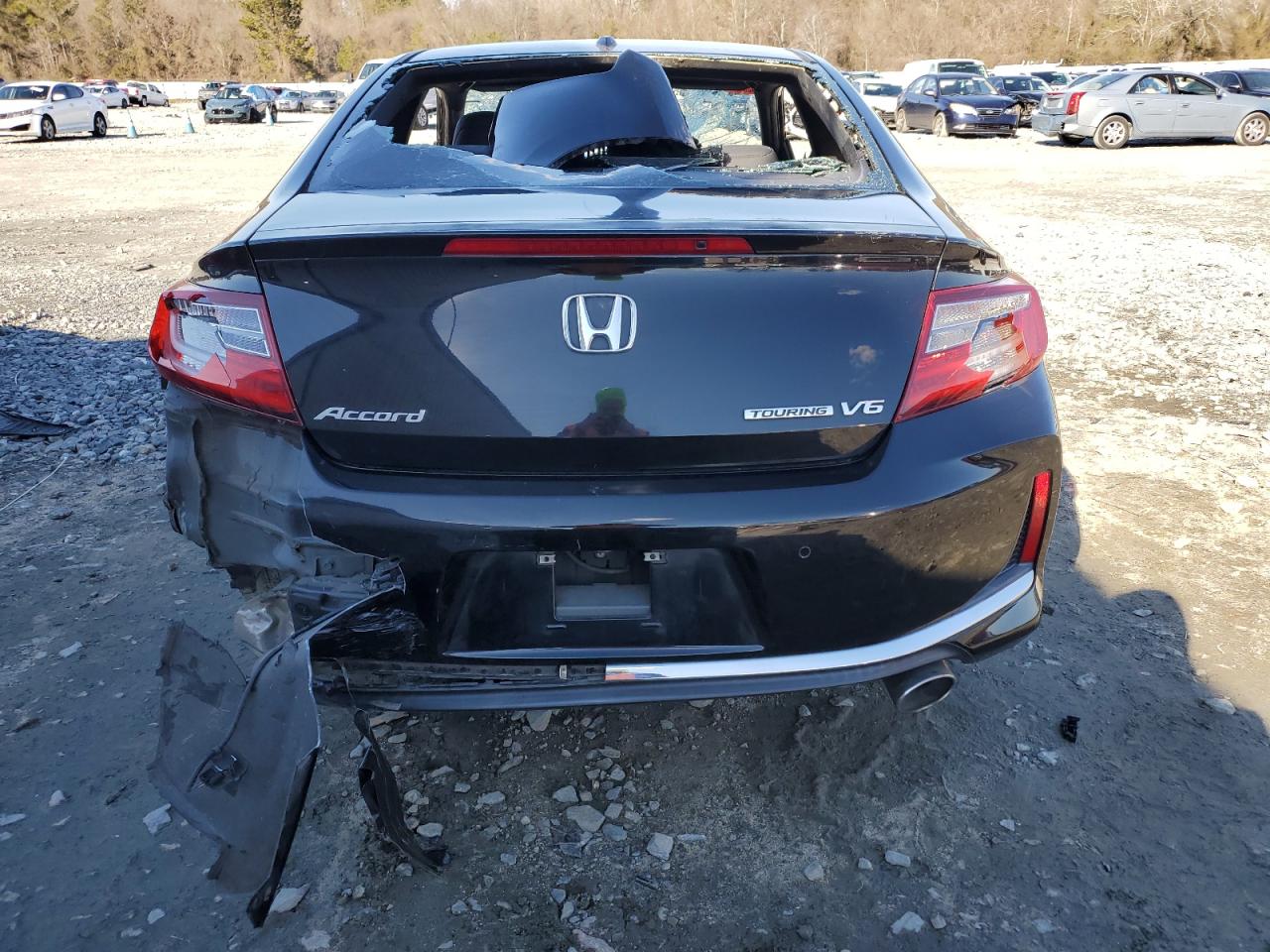 1HGCT2B05HA003142 HONDA ACCORD 2017