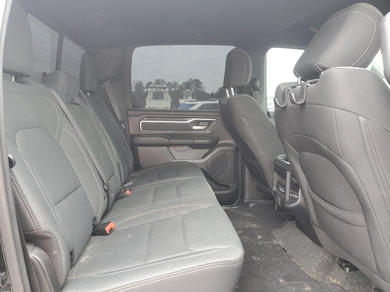 2022 RAM 1500 - Image 10
