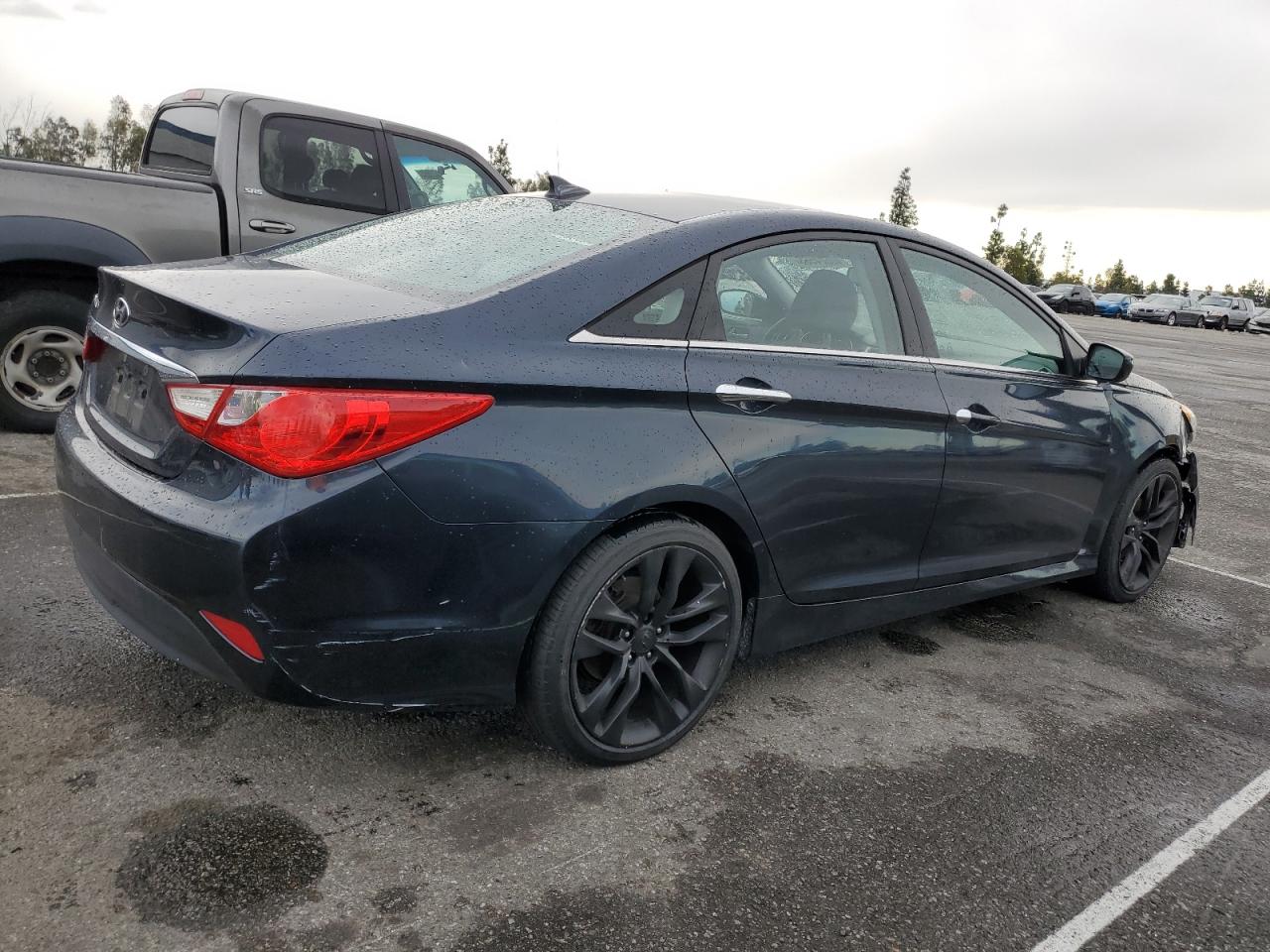 2014 Hyundai Sonata - Image 3