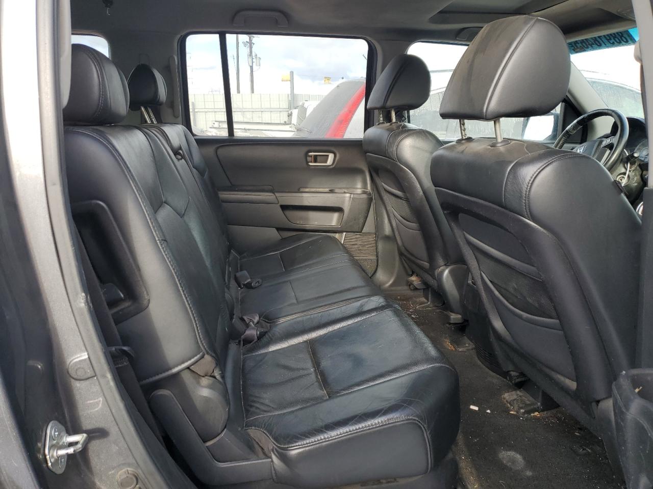 2010 Honda Pilot - Image 11