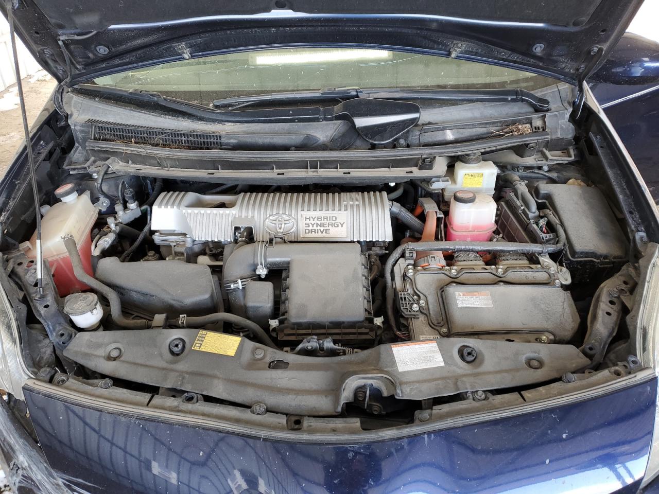 2015 Toyota Prius - Image 11