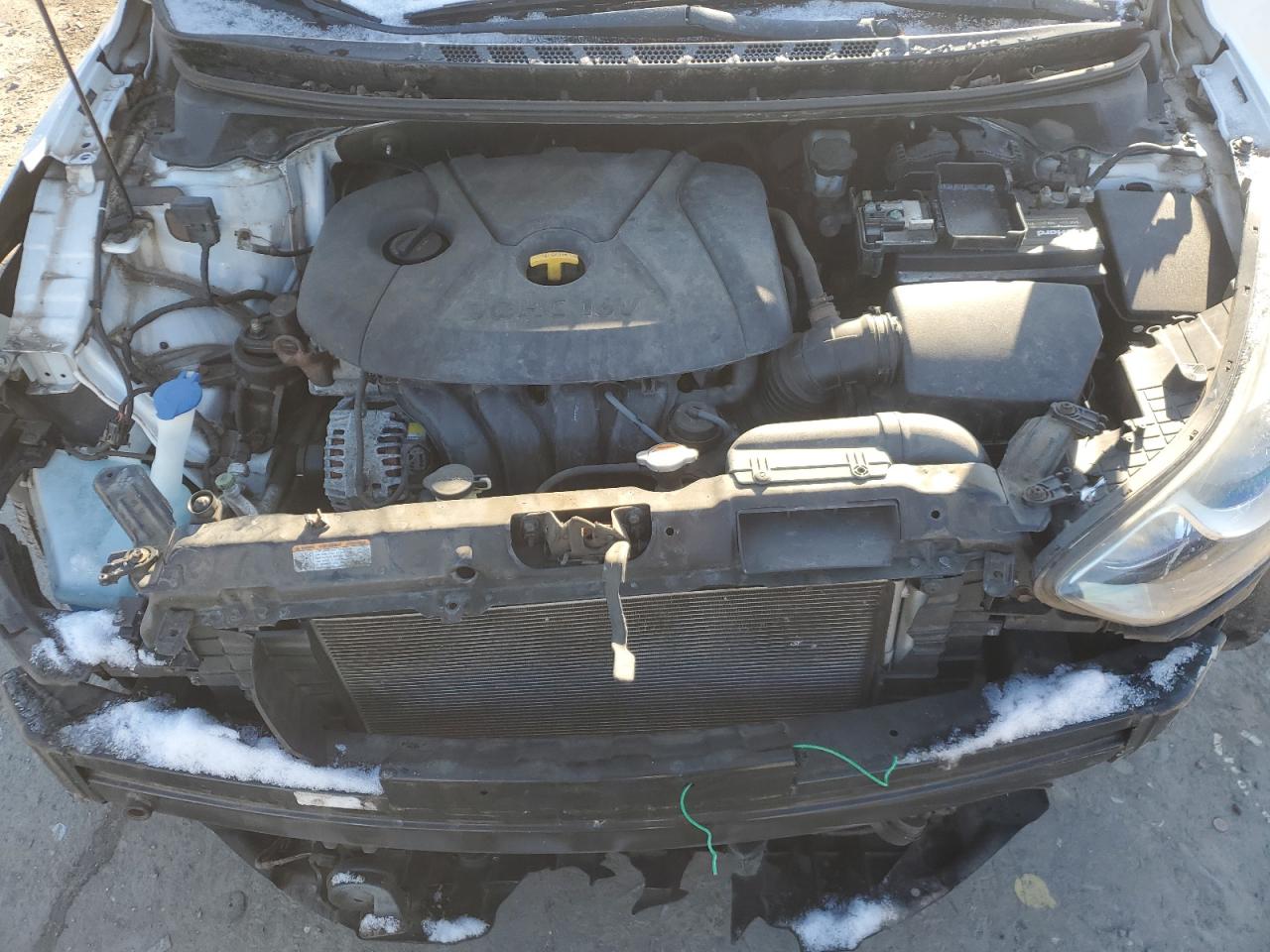 2013 Hyundai Elantra - Image 11