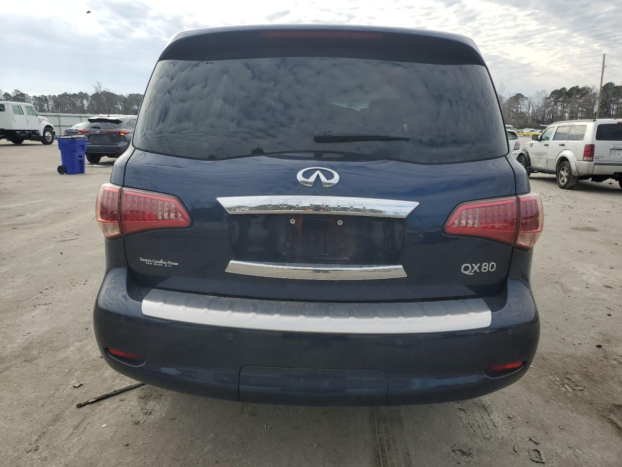 2015 Infiniti QX80 - Image 6