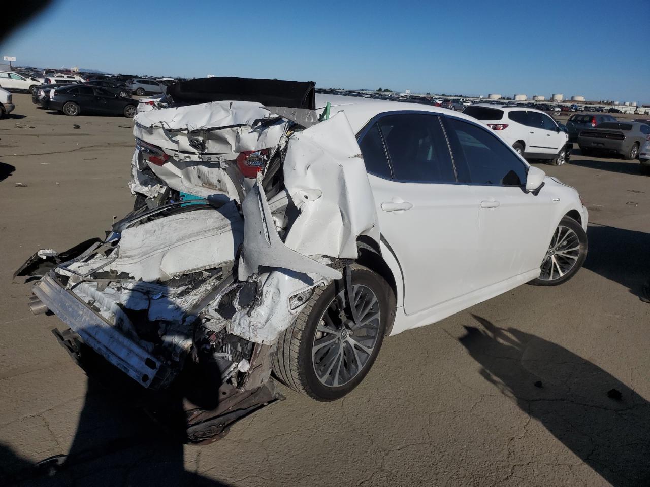 2018 Toyota Camry - Image 3