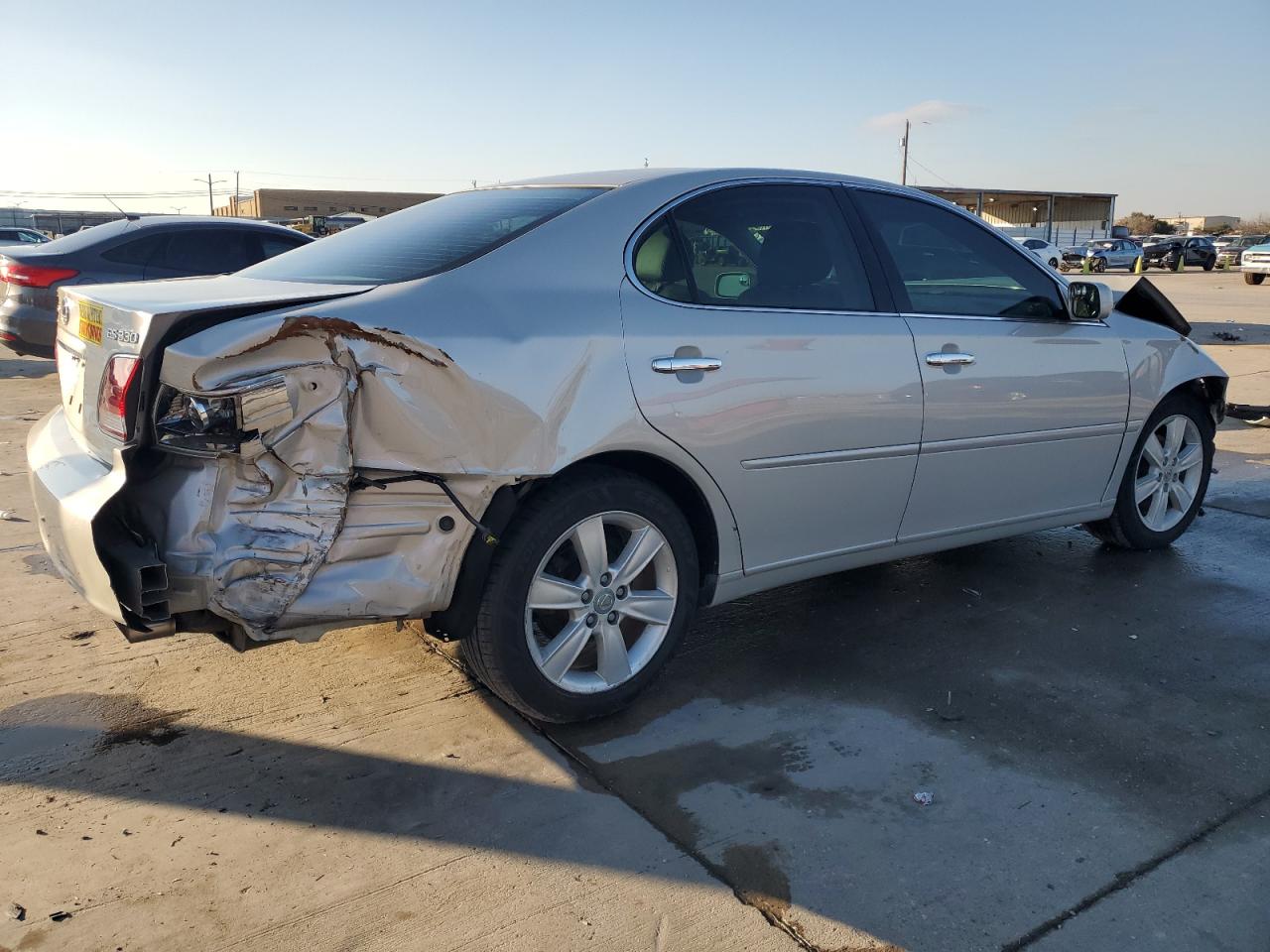 2005 Lexus ES - Image 3
