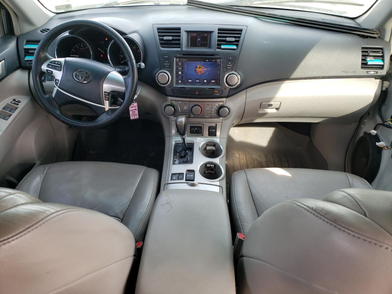 2012 Toyota Highlander - Image 8