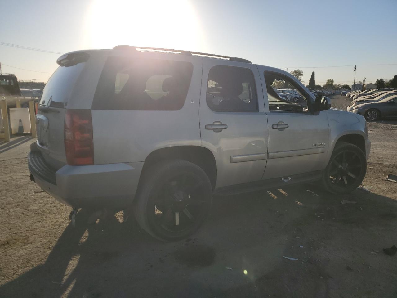 2008 Chevrolet Tahoe - Image 3