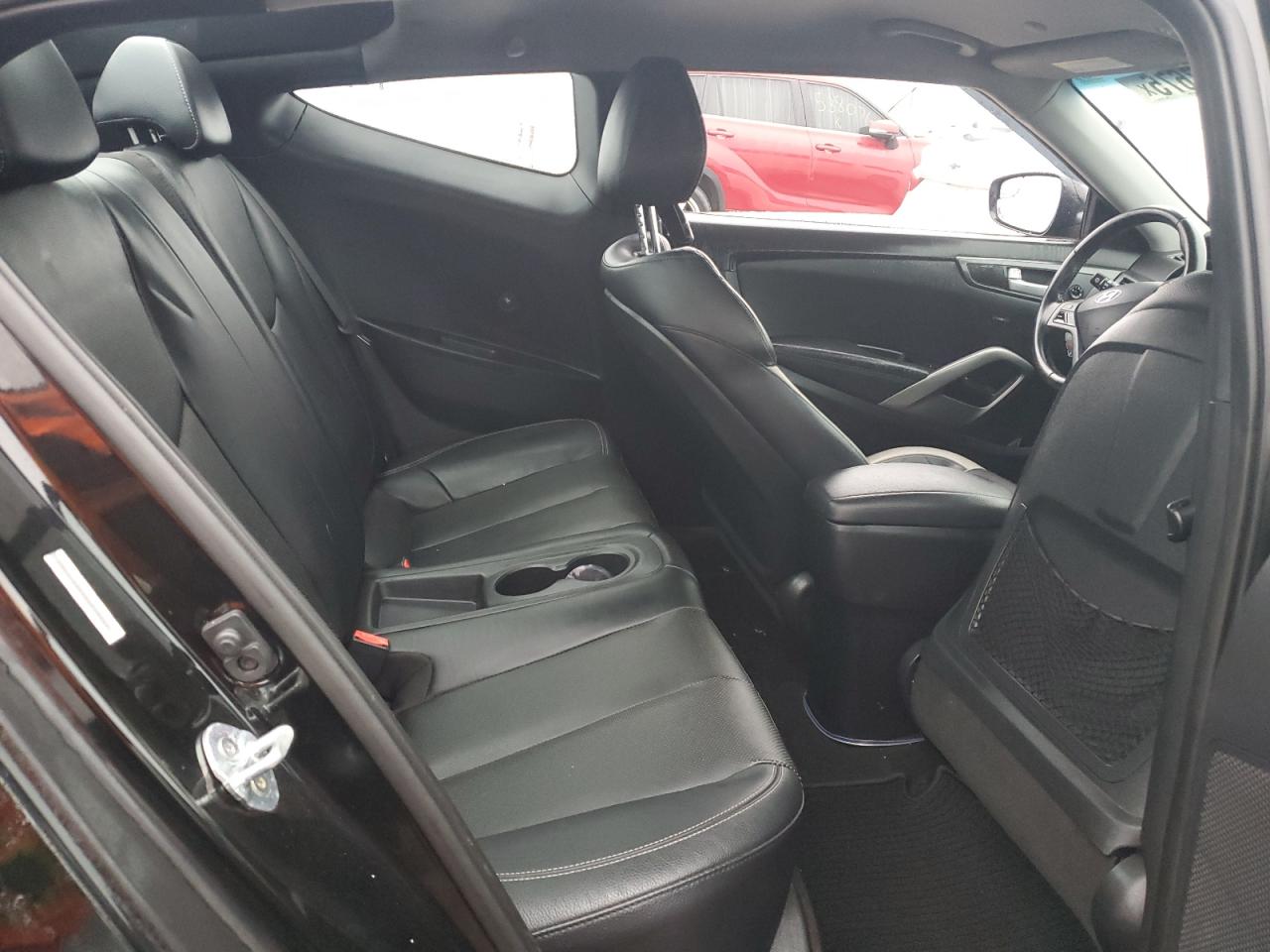 2015 Hyundai Veloster - Image 10