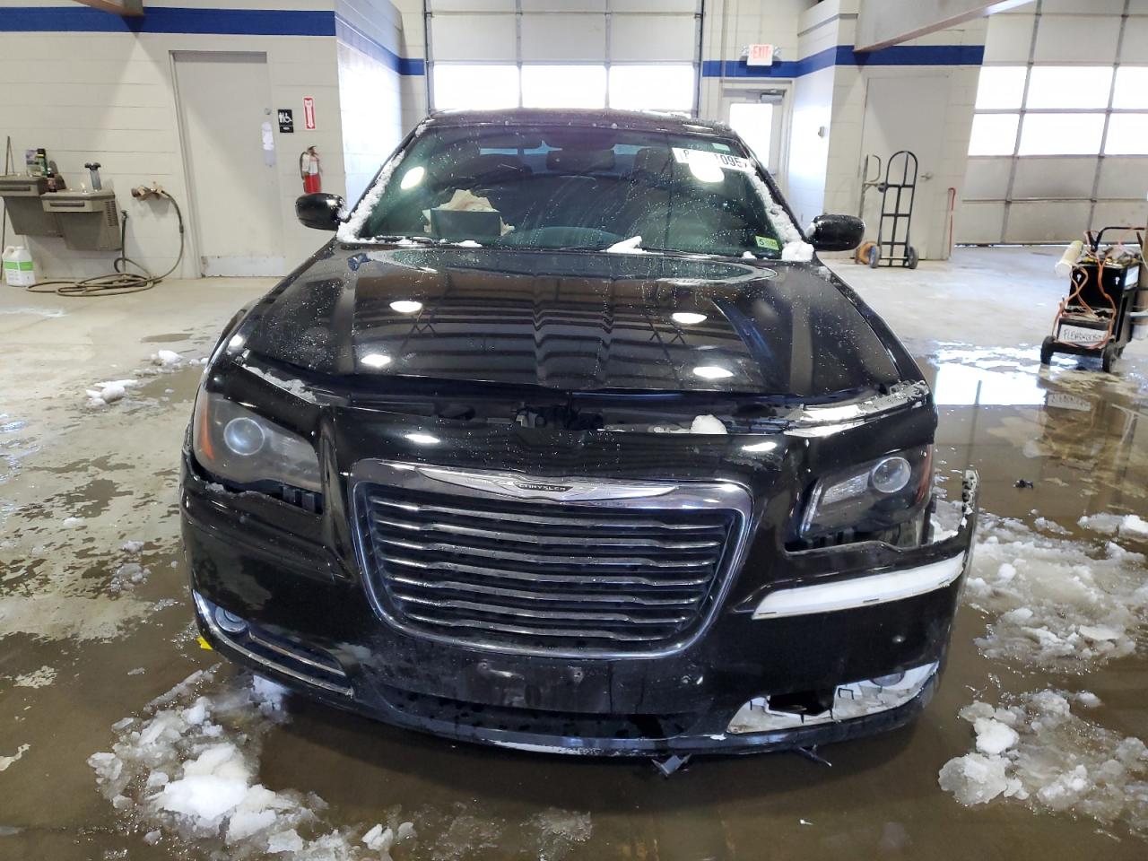 2014 Chrysler 300 - Image 5