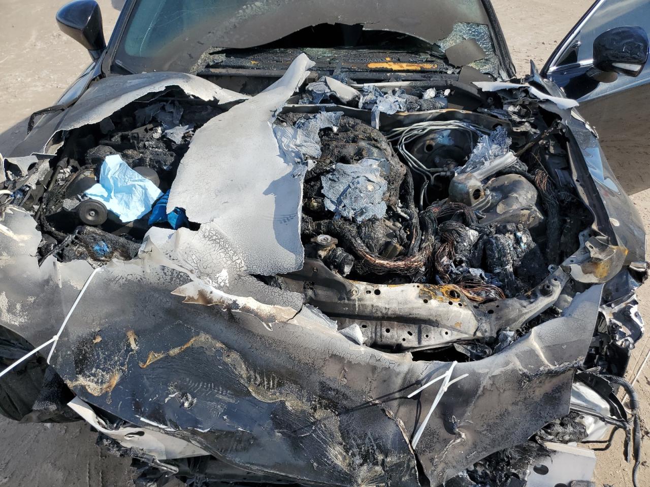 2015 Lexus IS - Image 11