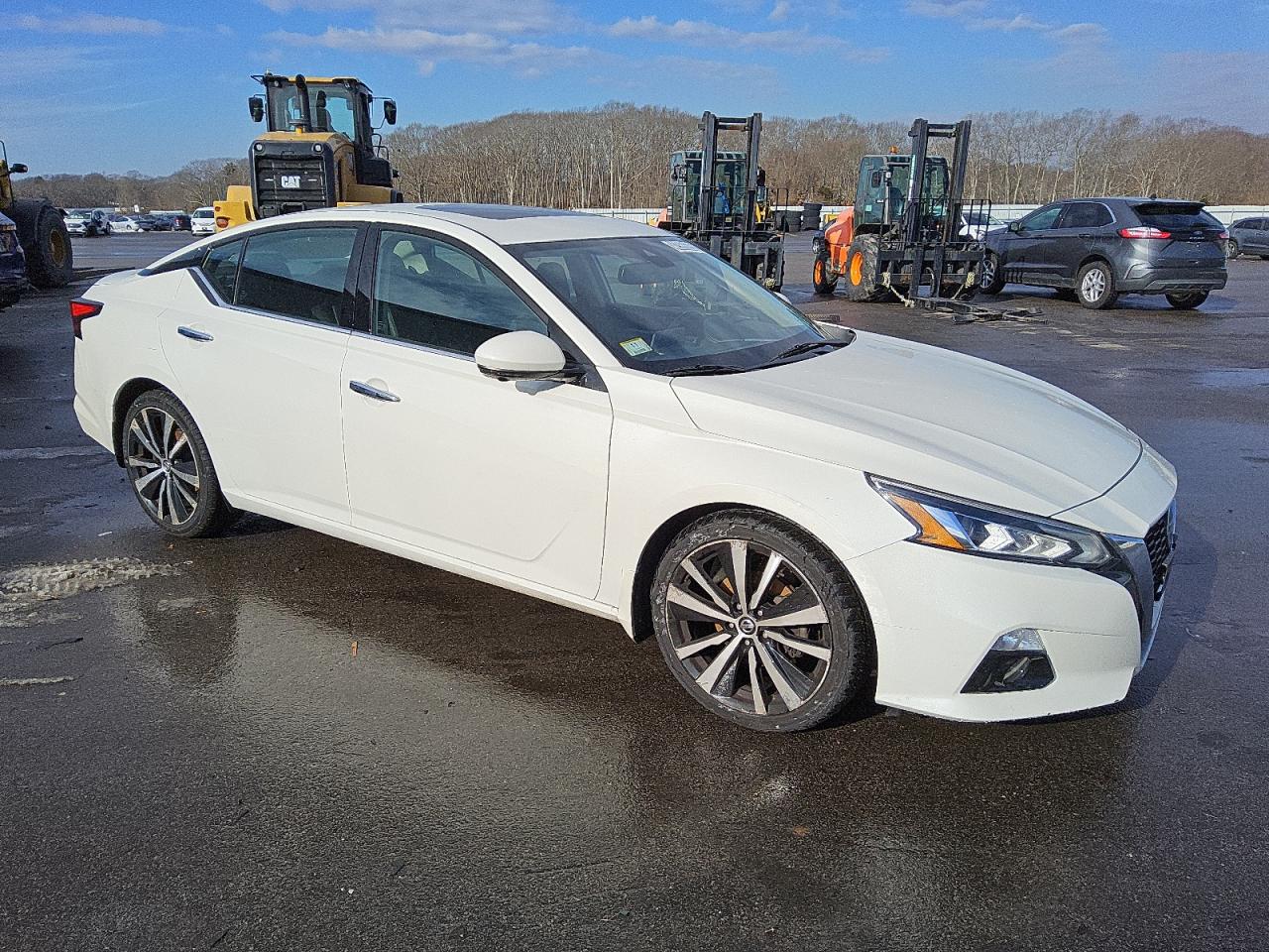 2020 Nissan Altima - Image 4