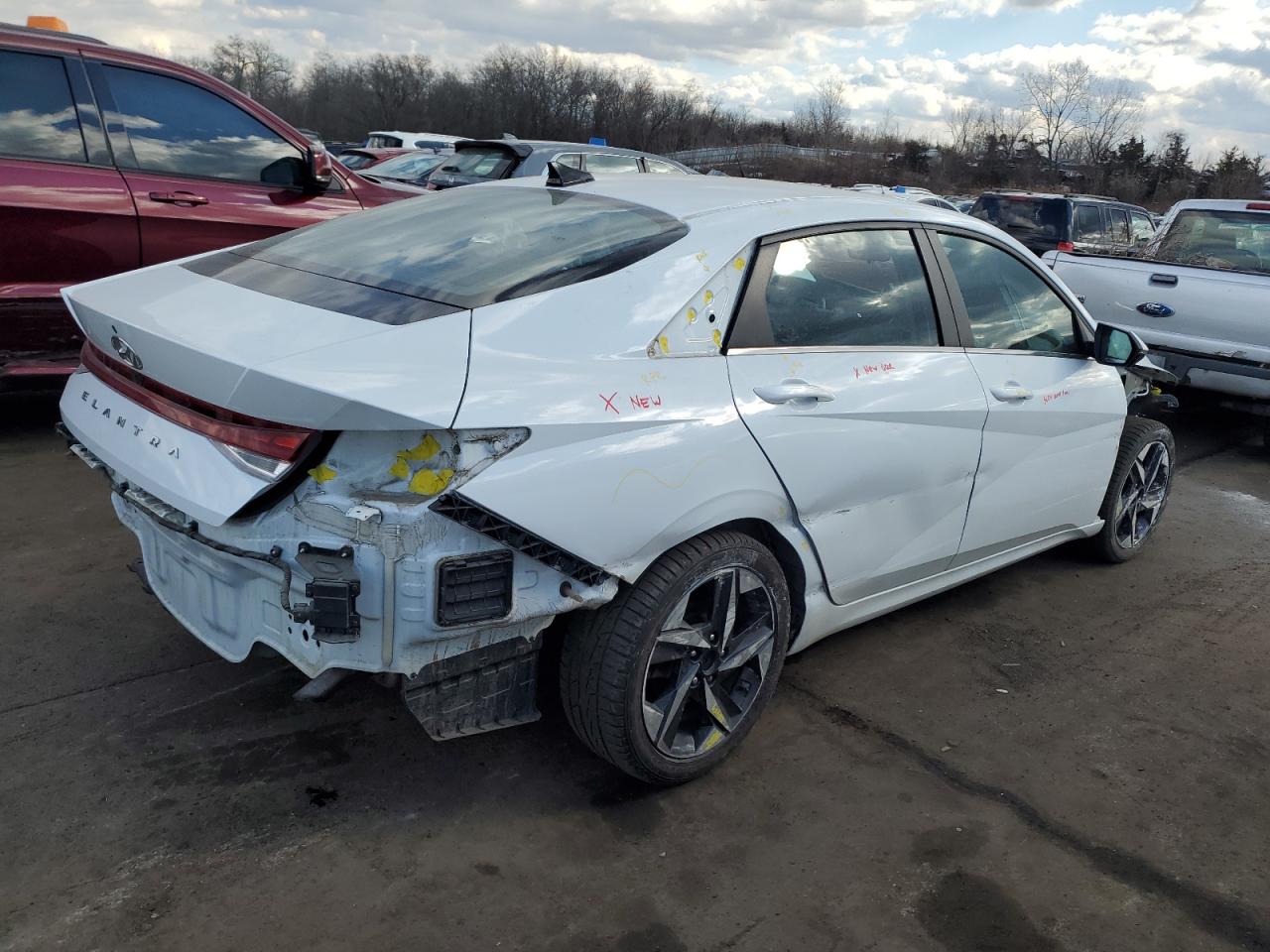 2021 Hyundai Elantra - Image 3